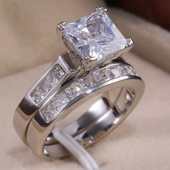 DENKAYS PRINCESS CUT BRIDAL WEDDING RING - Picture 3 of 3